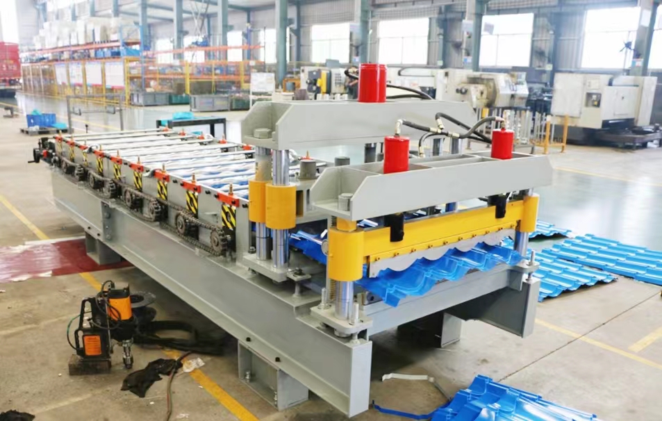 glazed roof sheet roll forming machine 琉璃瓦机.jpg